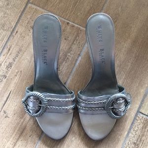 Sz 7 White House black market silver shoes